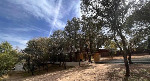 8910F422-77D5-4C6A-BAE5-6FE7D3C859BF