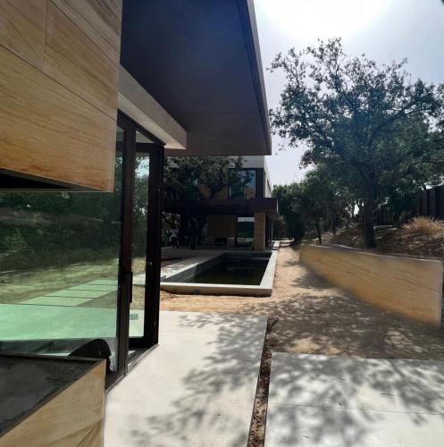 DA4CF303-3EC3-4EBD-87F0-7618258503DD